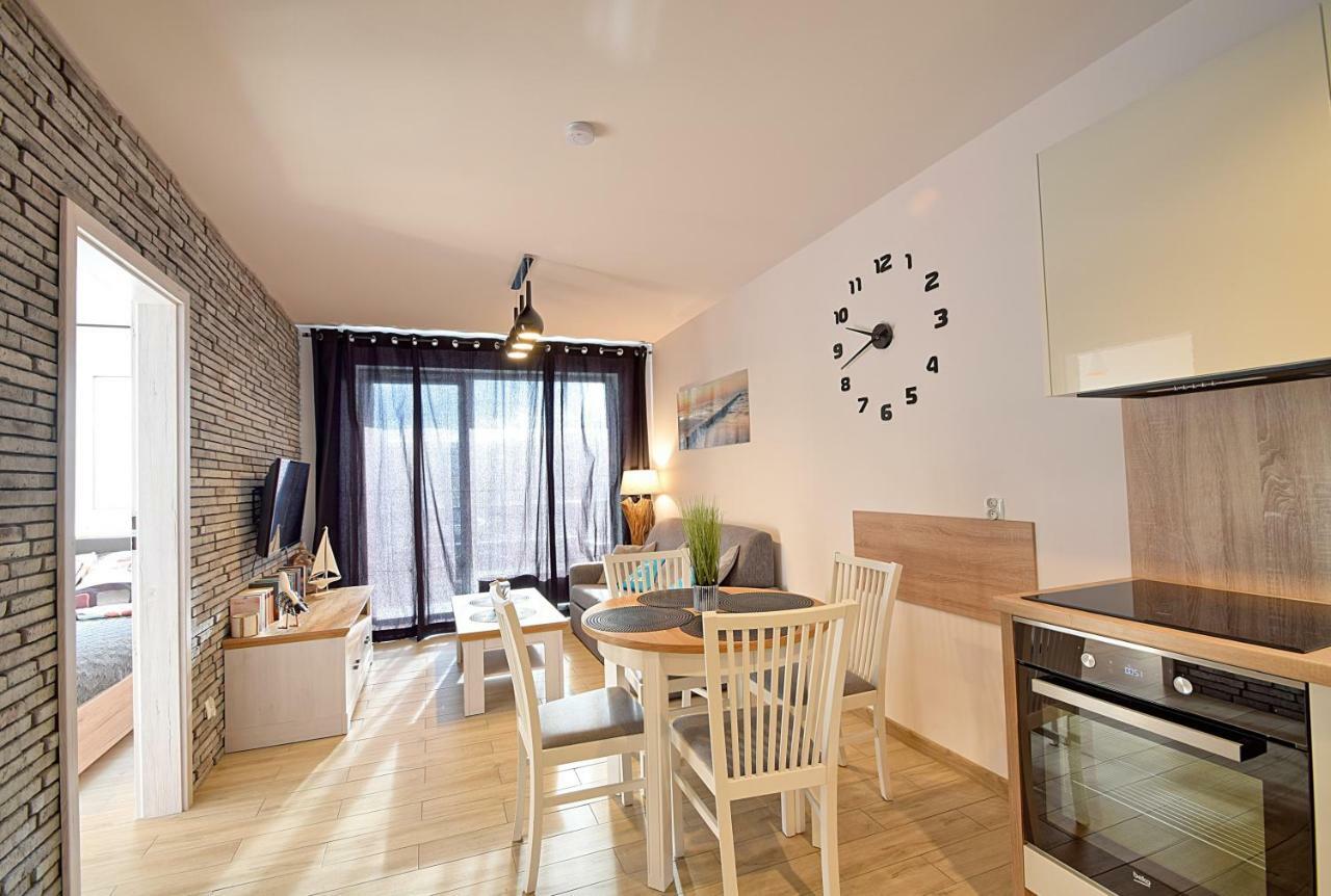 Apartament Oliwka Z Prywatnym Miejscem Postojowym Kołobrzeg Kültér fotó